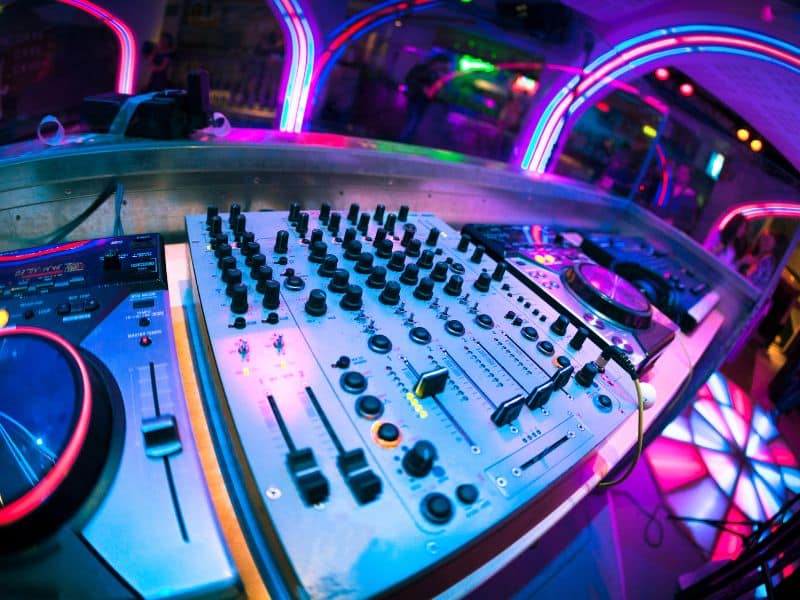 Dj Party Starter Package | DJ Equipment Hire Australia Wide | Suited for 1-50 guests | Sifa Events | Call (03) 9007-2069